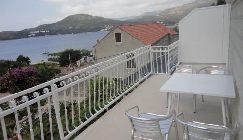 Two-Bedroom Apartment with Balcony and Sea View