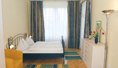One-Bedroom Apartment with Balcony