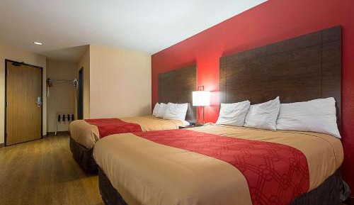 Queen Room with Two Queen Beds - Non-Smoking