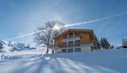 Apartment with Terrace and Garden