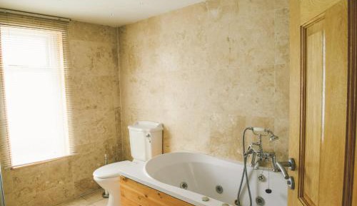 Single Room with Private External Bathroom