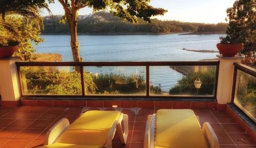 Apartment with Lake View