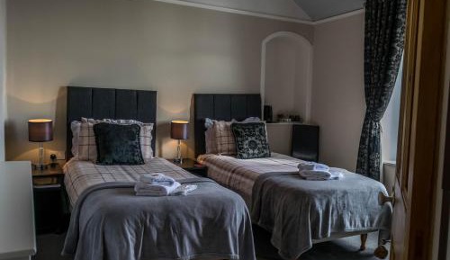 Double or Twin Room with Sea View