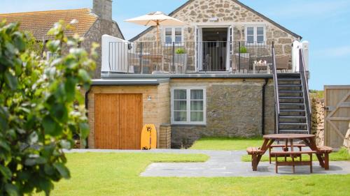 Two-Bedroom Apartment with Garden