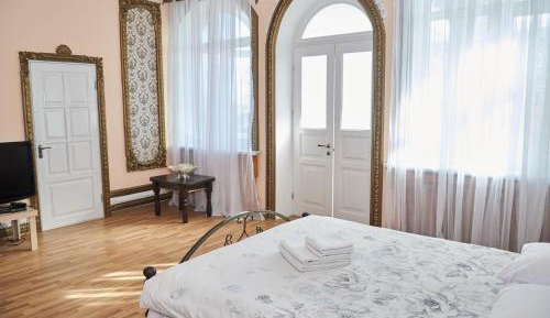 Large Double Room