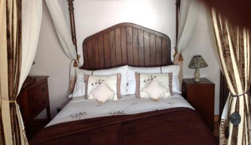 Double Room with Shared Bathroom