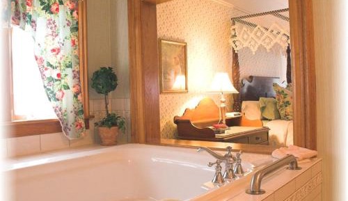 Suite with Spa Bath