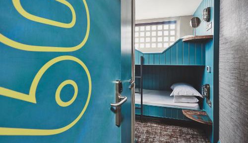 Small Backpackers Bunk Room