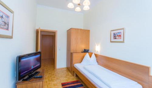 Budget Single Room