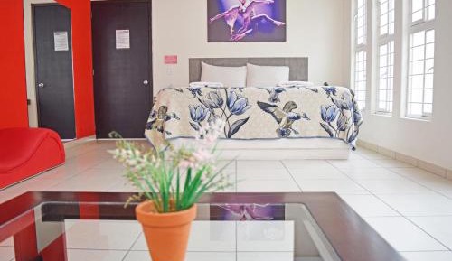 Deluxe Suite with Spa Bath