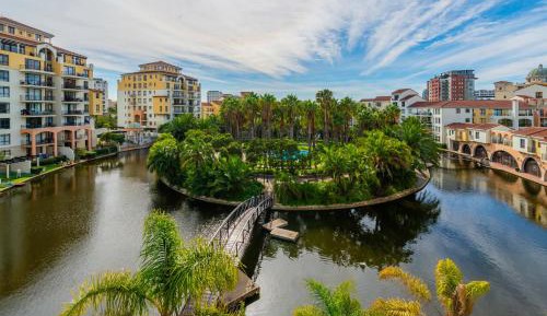 Luxury Two-Bedroom Apartment