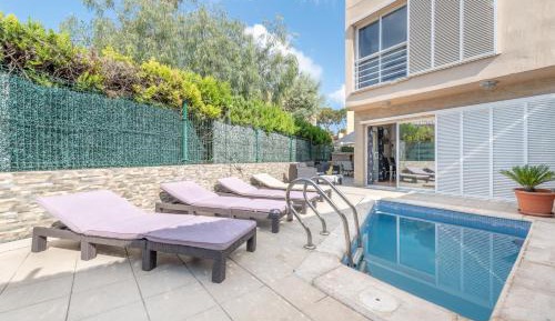 Three-Bedroom Townhouse