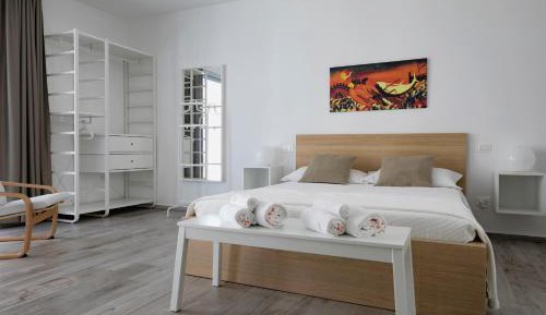 Deluxe Two-Bedroom Apartment