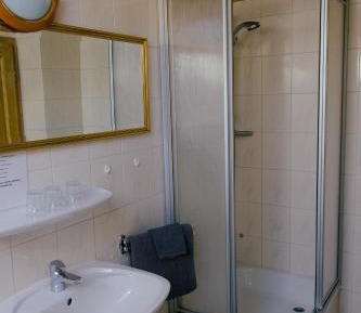 Basic Triple Room