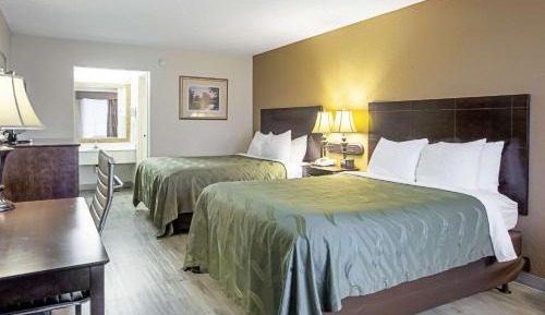 Queen Room with Two Queen Beds - Non-Smoking