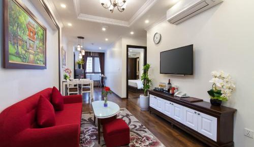  Grand Connecting Suite with Window