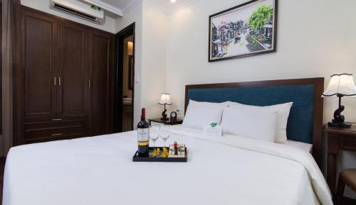 Two Bedroom Suite with Window