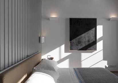 One-Bedroom Apartment with Sea View