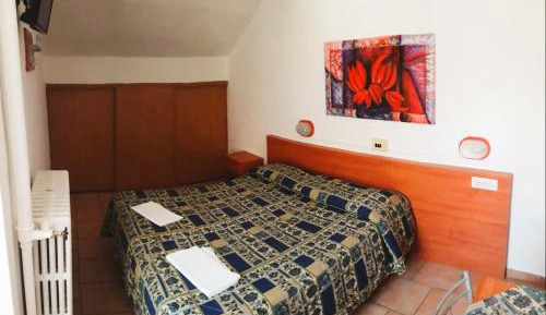 Double or Twin Room with Private Bathroom