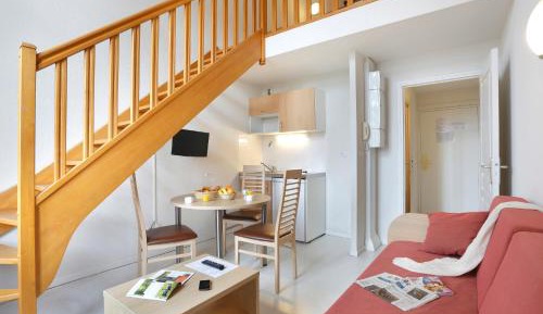 Duplex 3 people