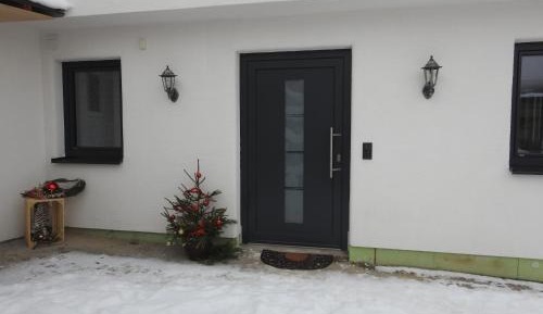 Apartment with Mountain View