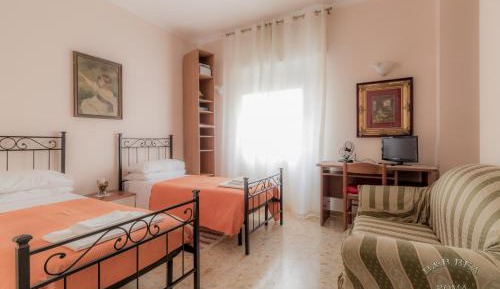 Triple Room with Private Bathroom