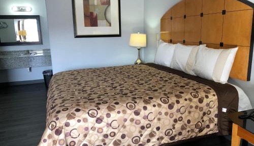 King Room - Non-Smoking