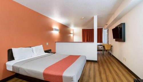 Double Room - Non-Smoking 