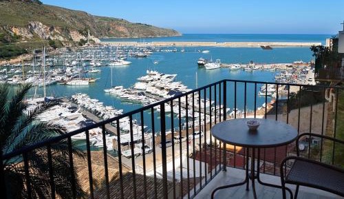 Junior Suite with Balcony and Sea View