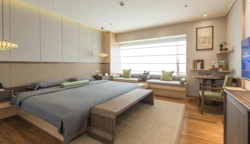 Deluxe King Room