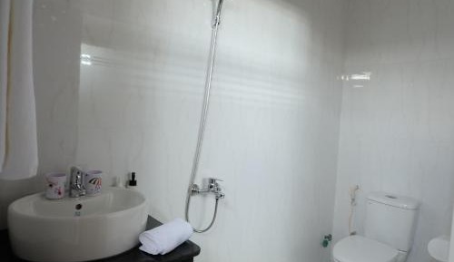 Queen Room with Pool View