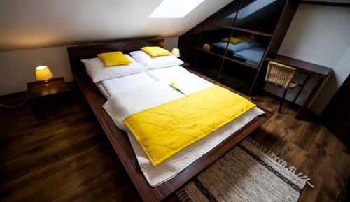 One-Bedroom Apartment (1)