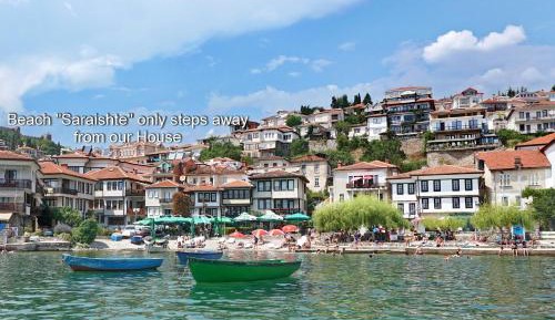 Apartment with Garden View
