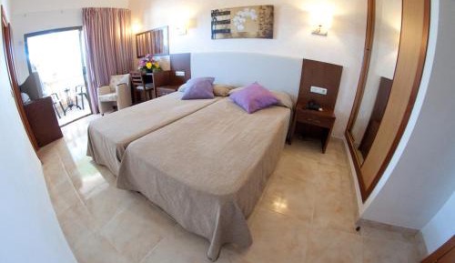 Double Single Use Room