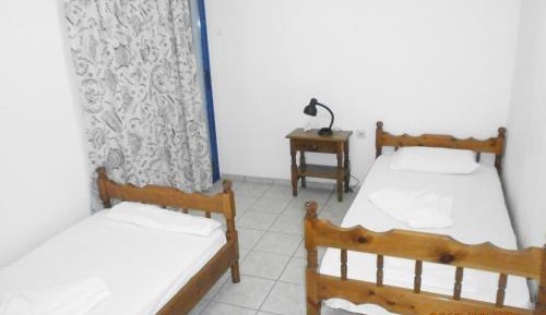 Two-Bedroom Apartment (2-4 Adults)