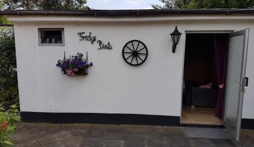 Apartment with Garden View