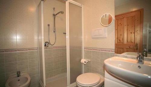 Two-Bedroom Apartment (4 Adults)