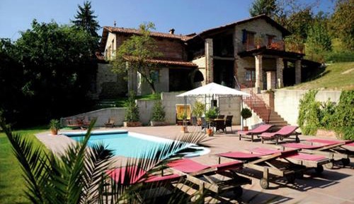Four-Bedroom Holiday Home