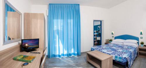 Double or Twin Room with Side Sea View