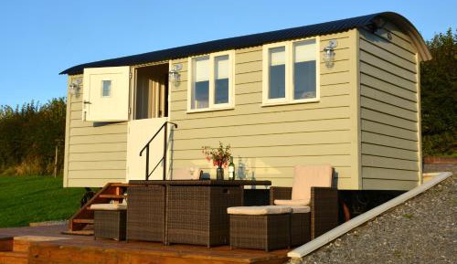 Deluxe Double Room with Shower