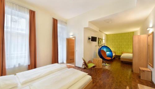 Classic Quadruple Room