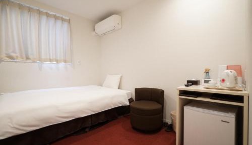 Twin Room - Female Only