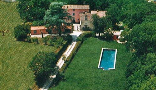 Apartment with Pool View 