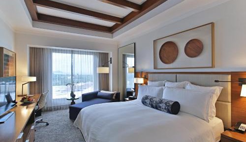 Classic King Room with Club Access