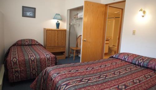 Deluxe One-Bedroom Suite