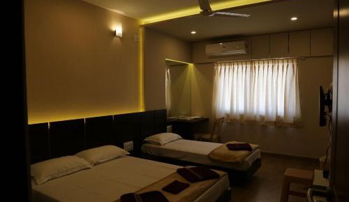 Deluxe Double Room with Extra Bed