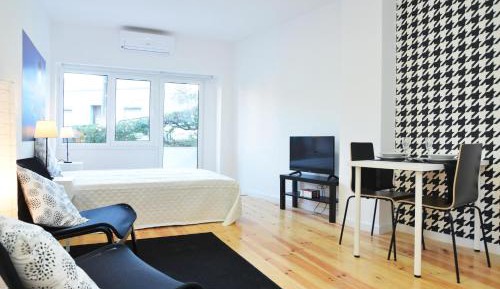 Studio with Balcony
