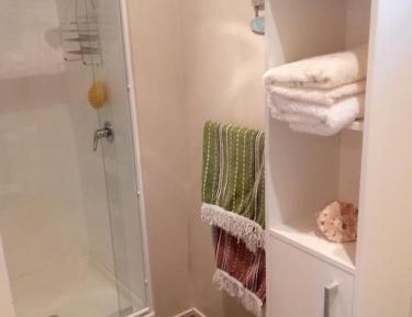 Deluxe Queen Suite