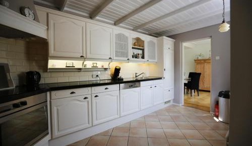 Basic Triple Room with Shared Bathroom