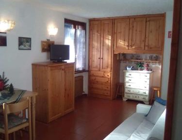 Studio Apartment